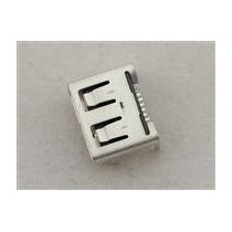Audio headphone jack charging port for Xbox One controller